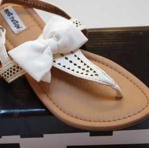 🌱 New Girl's Sandals Shoes Size 3 New Junbow White